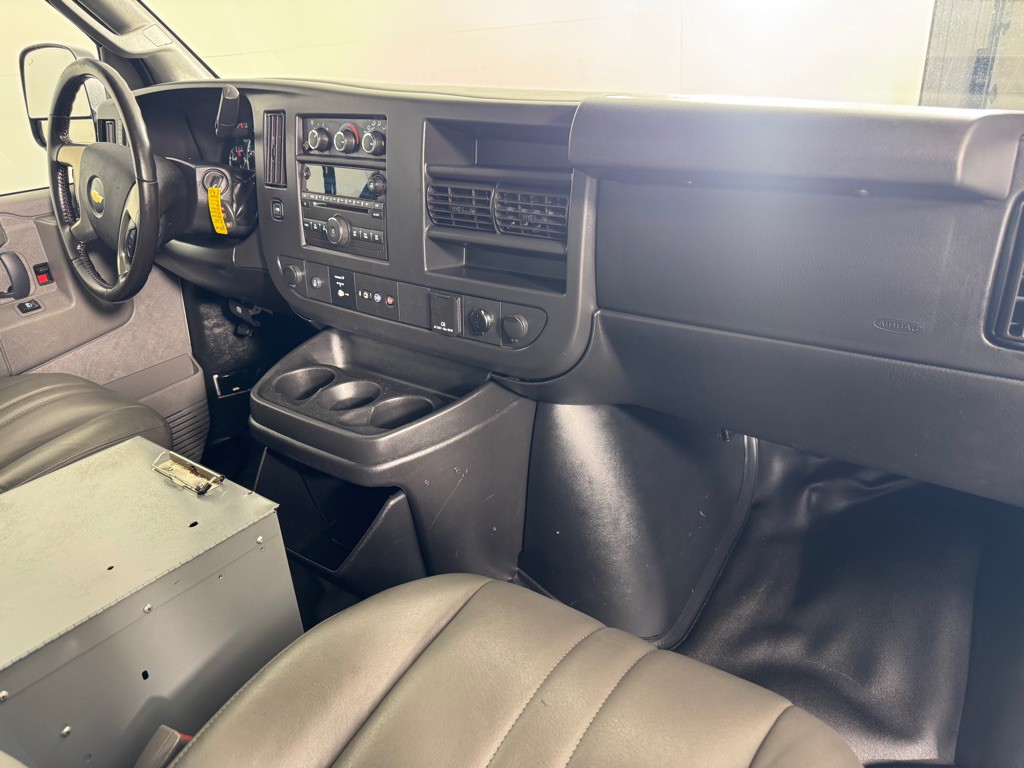 2018 Chevrolet Express Image 22