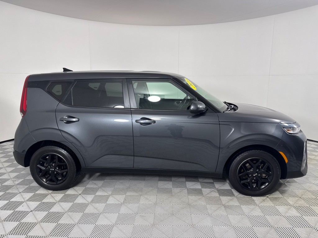 2021 Kia Soul Image 4