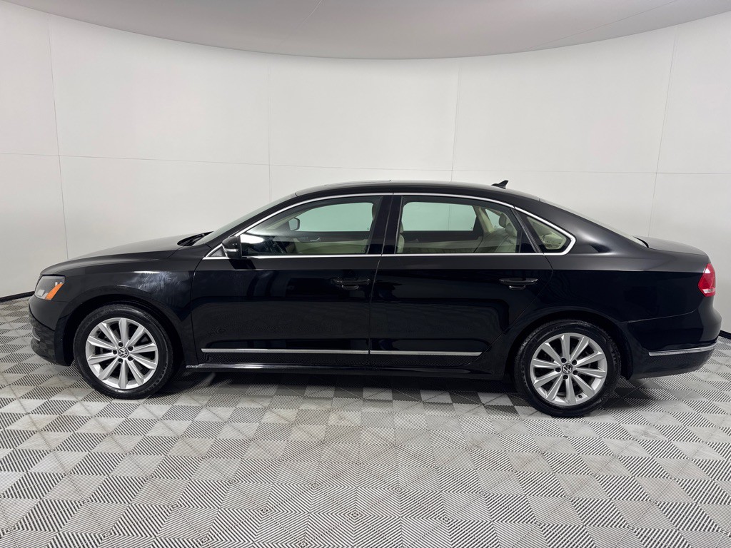 2013 Volkswagen Passat Image 7