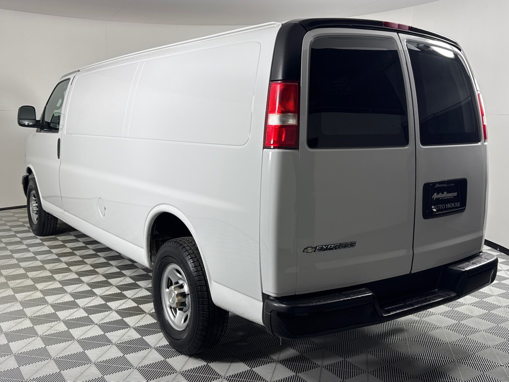 2019 Chevrolet Express Image 6