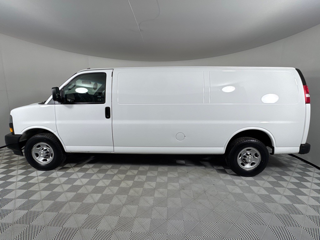 2019 Chevrolet Express Image 7