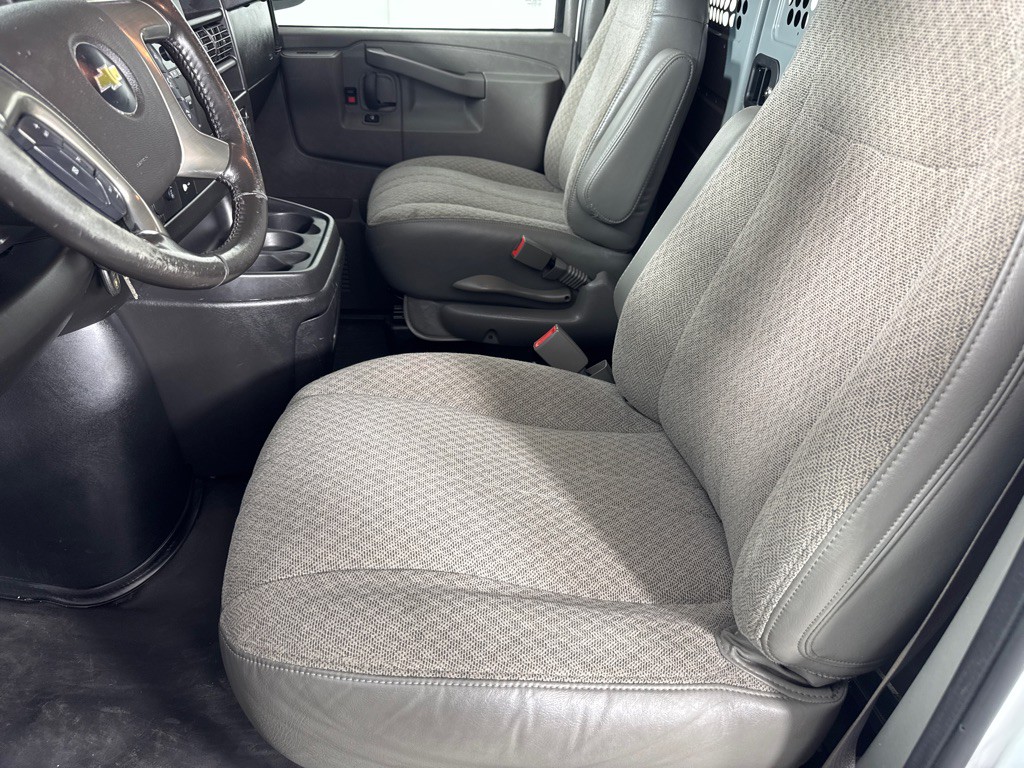 2019 Chevrolet Express Image 12