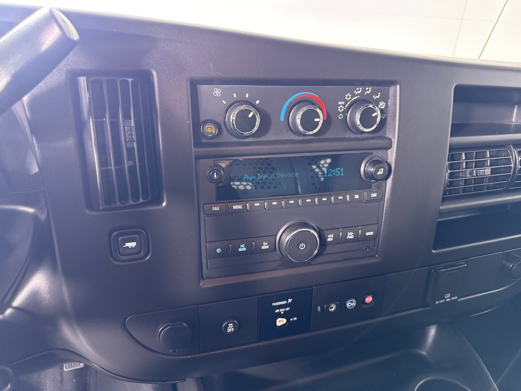 2019 Chevrolet Express Image 16