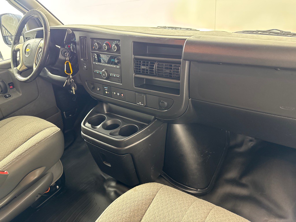 2019 Chevrolet Express Image 21