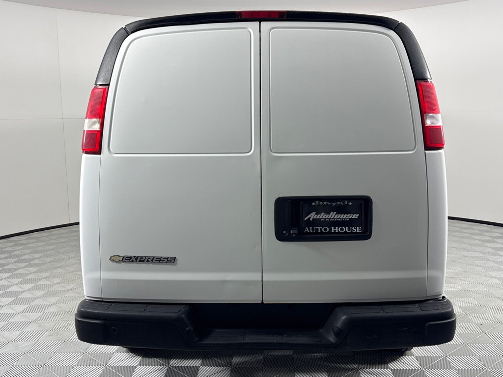 2018 Chevrolet Express Image 5