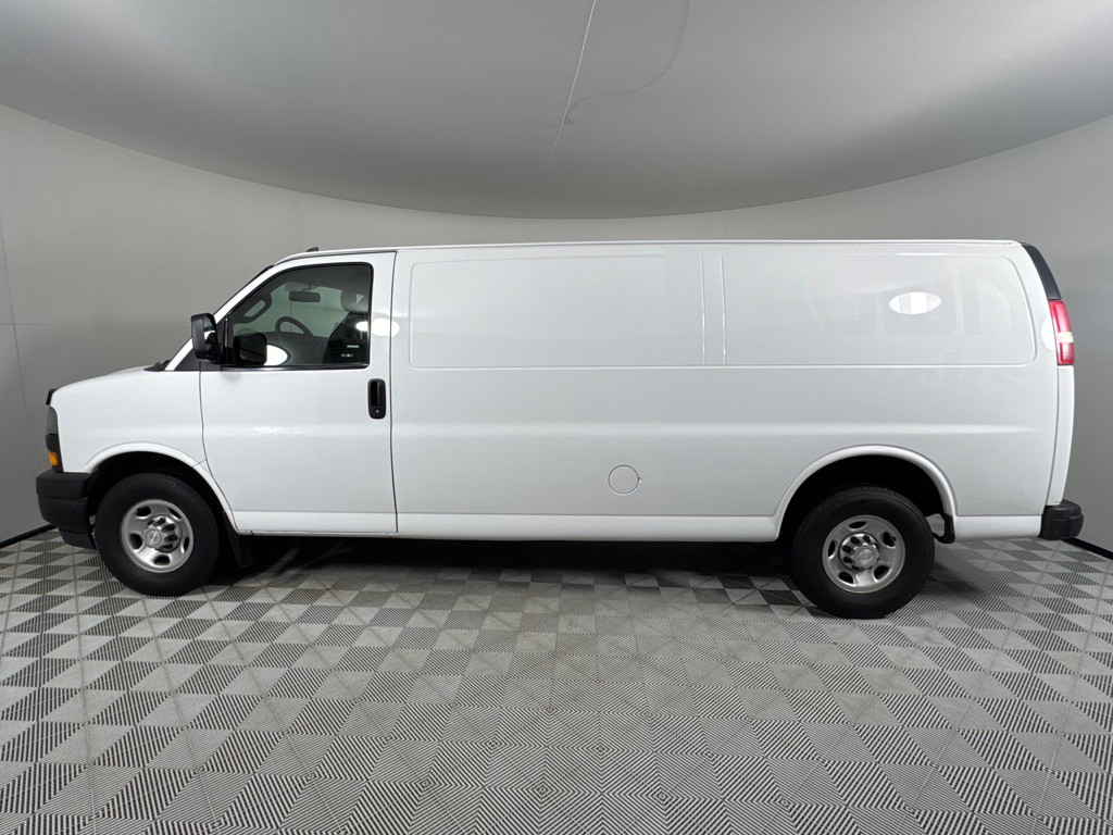 2018 Chevrolet Express Image 7