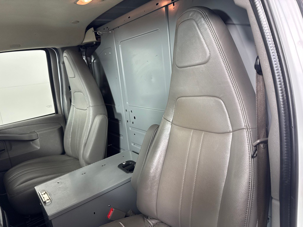 2018 Chevrolet Express Image 11