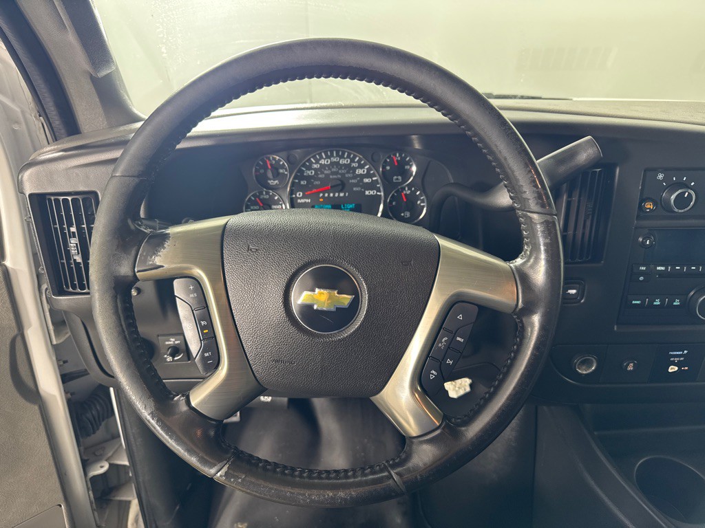 2018 Chevrolet Express Image 12