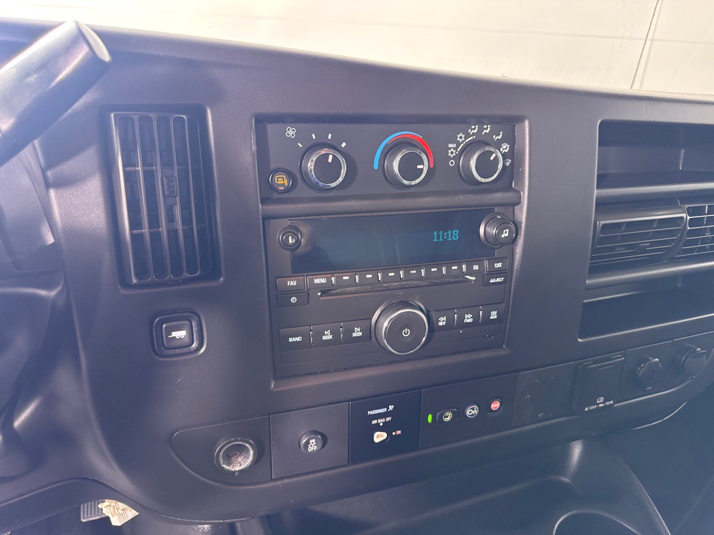 2018 Chevrolet Express Image 13