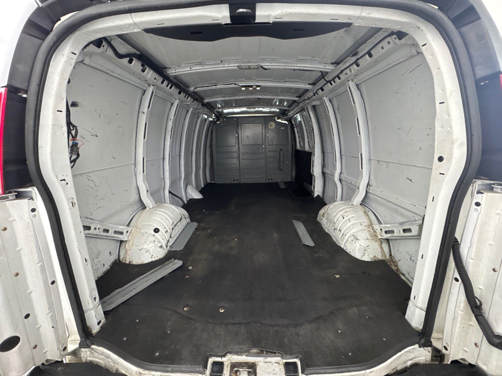 2018 Chevrolet Express Image 15