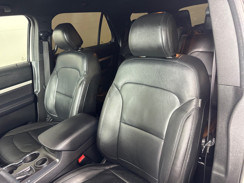 2017 Ford Explorer Image 14