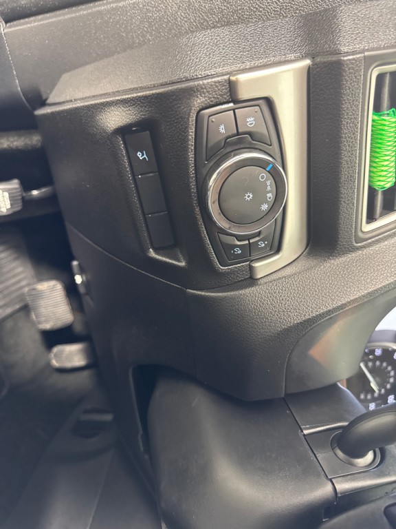 2017 Ford Explorer Image 15