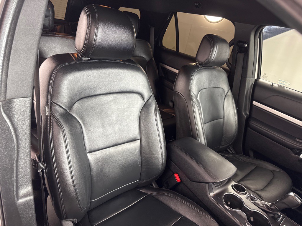 2017 Ford Explorer Image 27