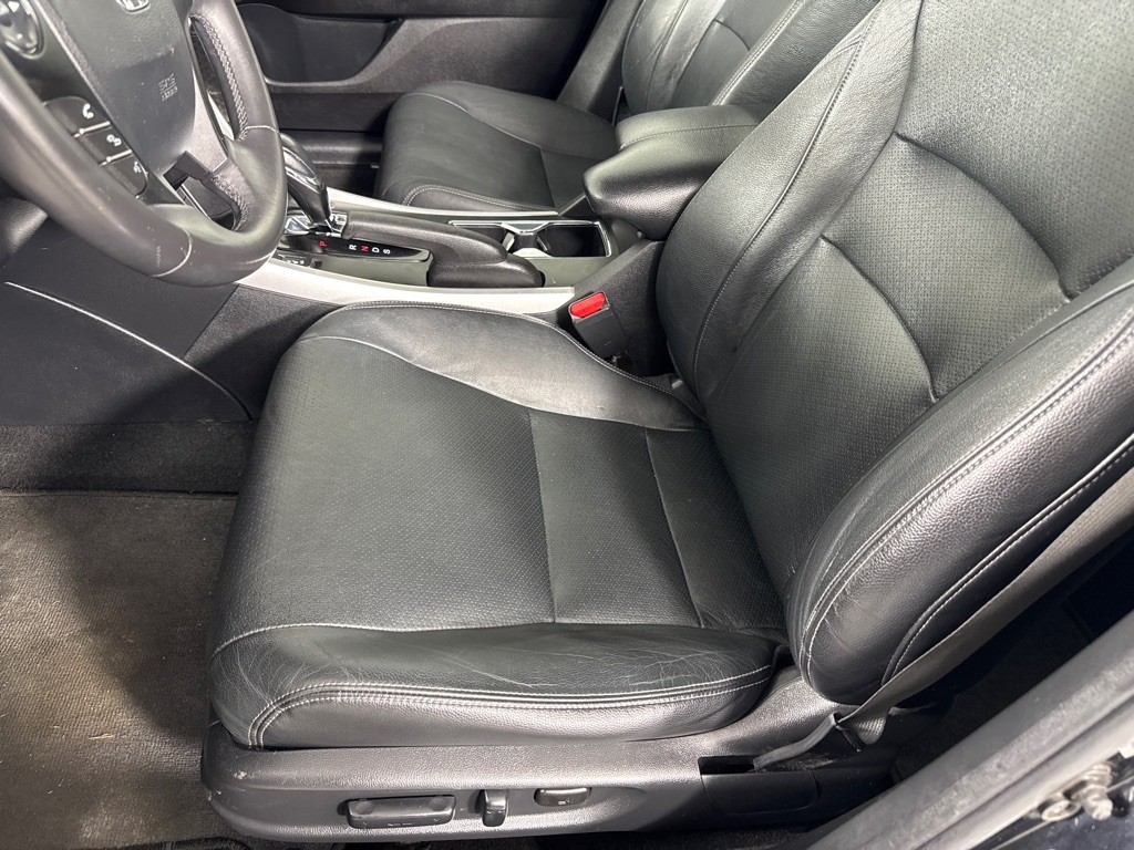 2015 Honda Accord Image 13