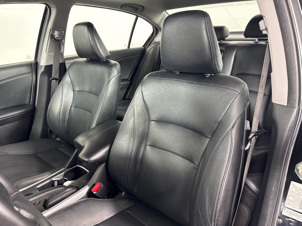 2015 Honda Accord Image 14