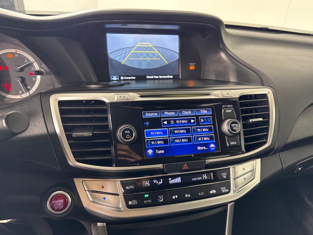 2015 Honda Accord Image 18