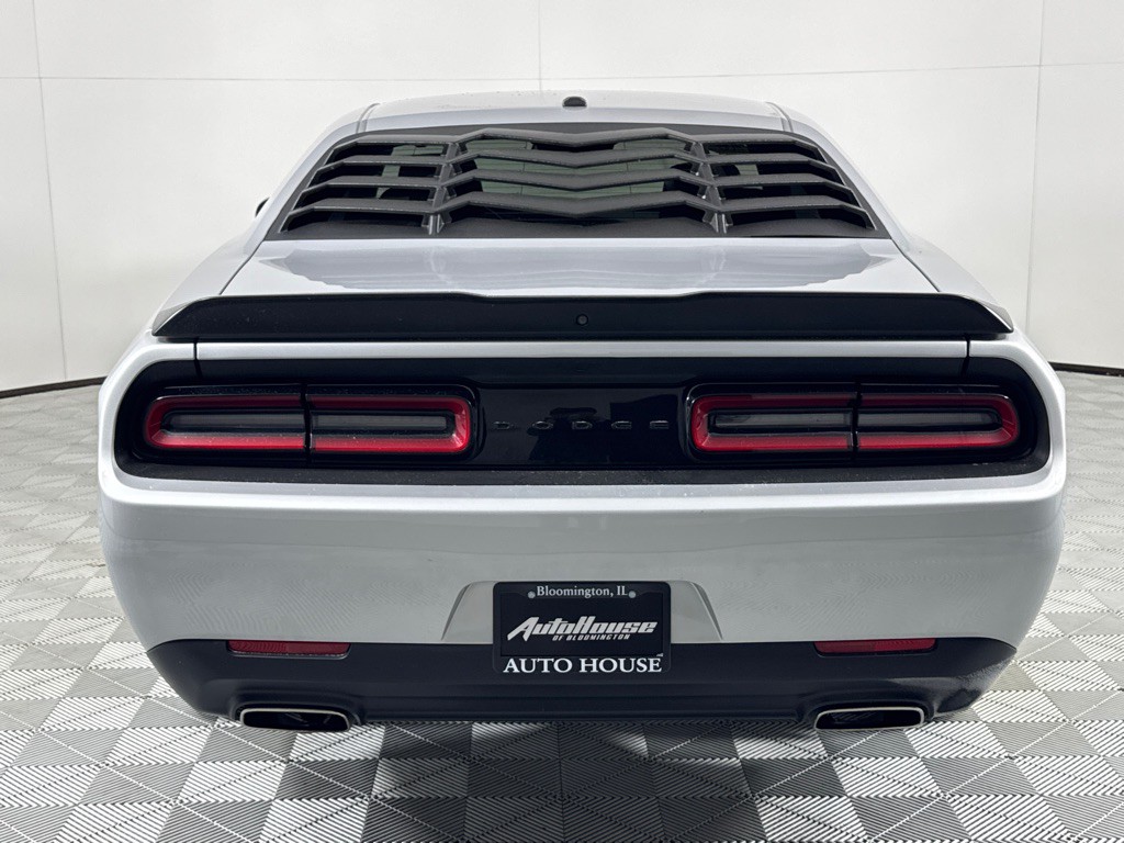 2021 Dodge Challenger Image 6