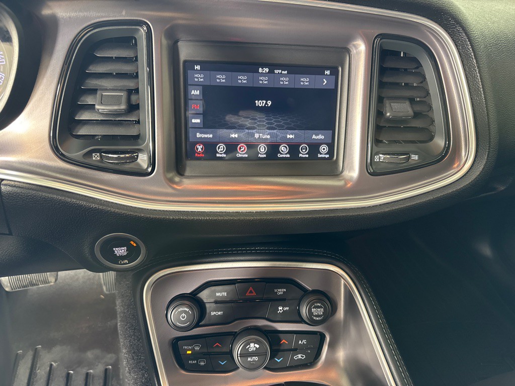 2021 Dodge Challenger Image 16