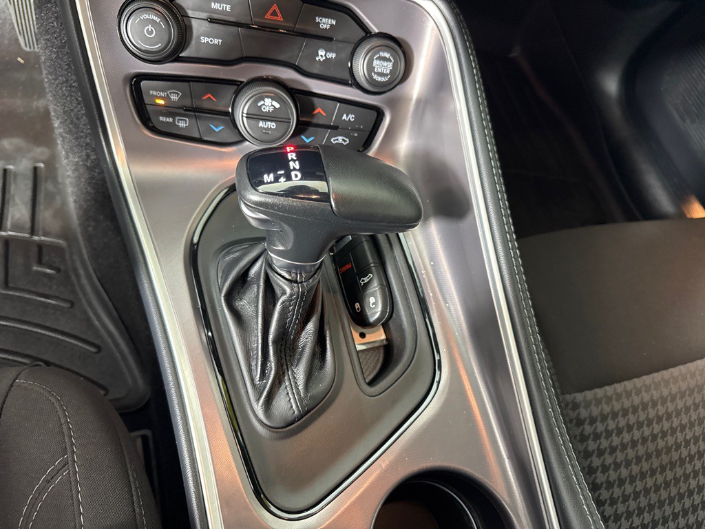 2021 Dodge Challenger Image 18