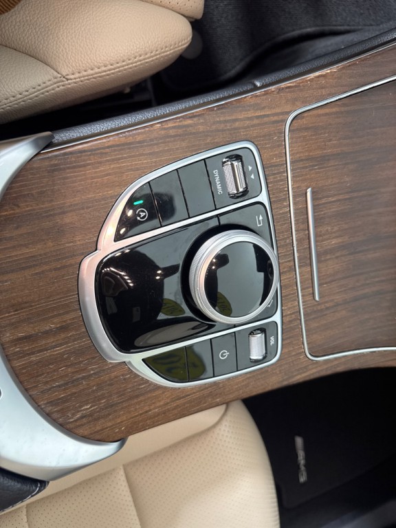 2019 Mercedes-Benz C-Class Image 18