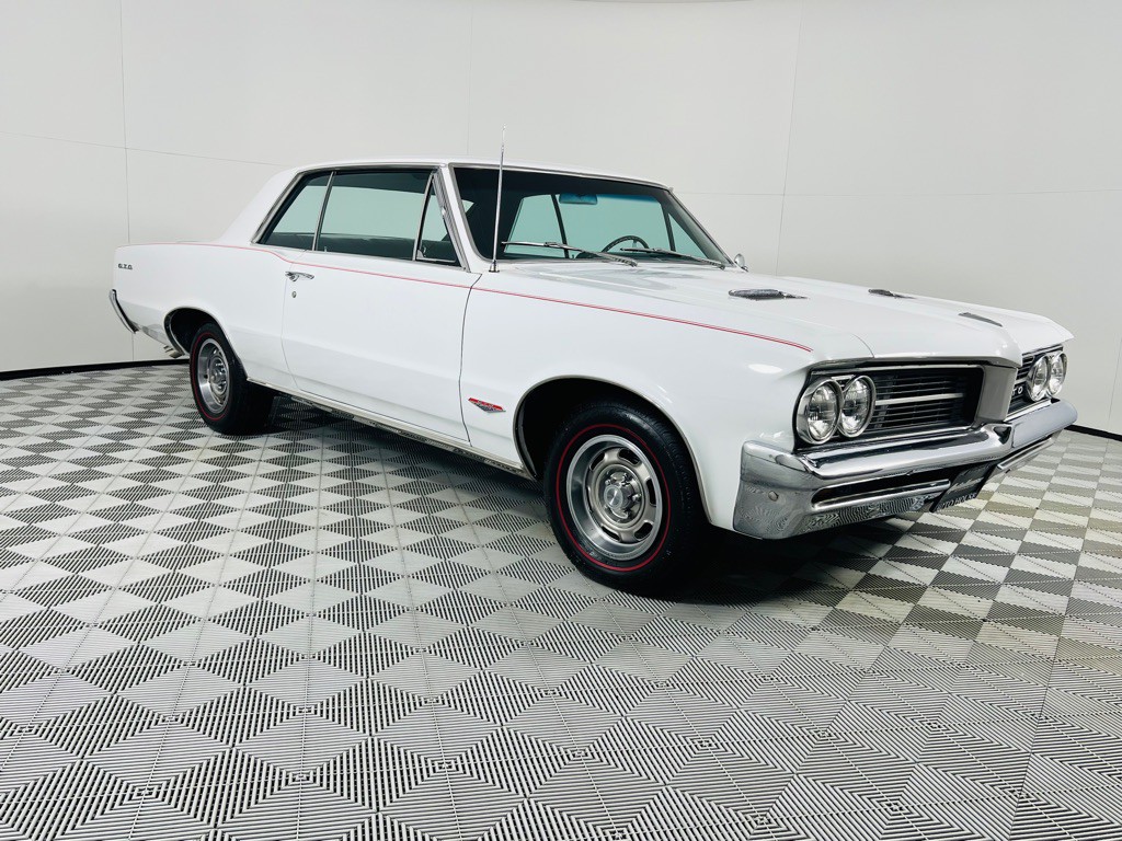 1964 Pontiac GTO Image 4