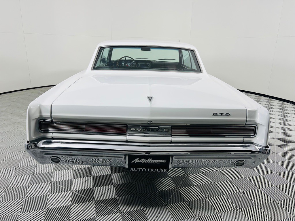 1964 Pontiac GTO Image 11