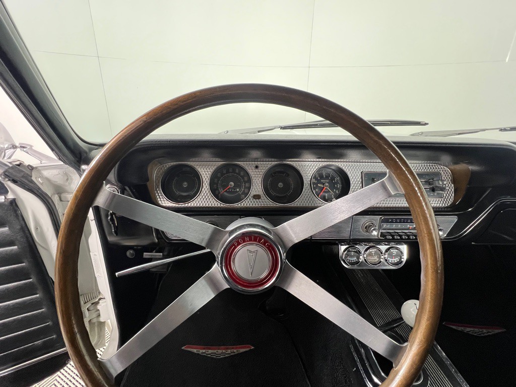 1964 Pontiac GTO Image 23