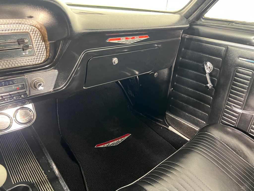 1964 Pontiac GTO Image 29