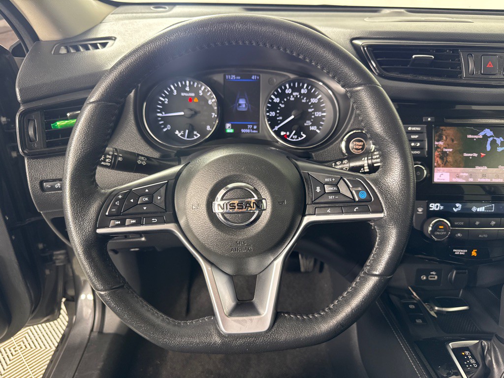2020 Nissan Rogue Image 16