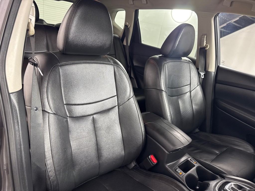 2020 Nissan Rogue Image 26