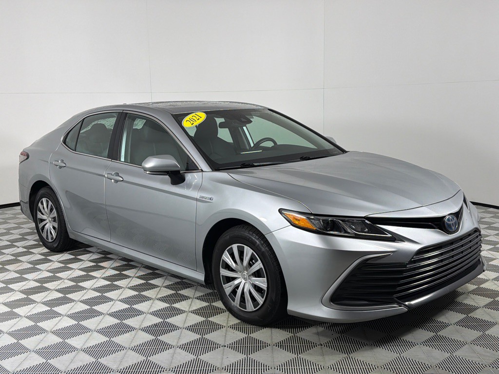 2021 Toyota Camry Image 3