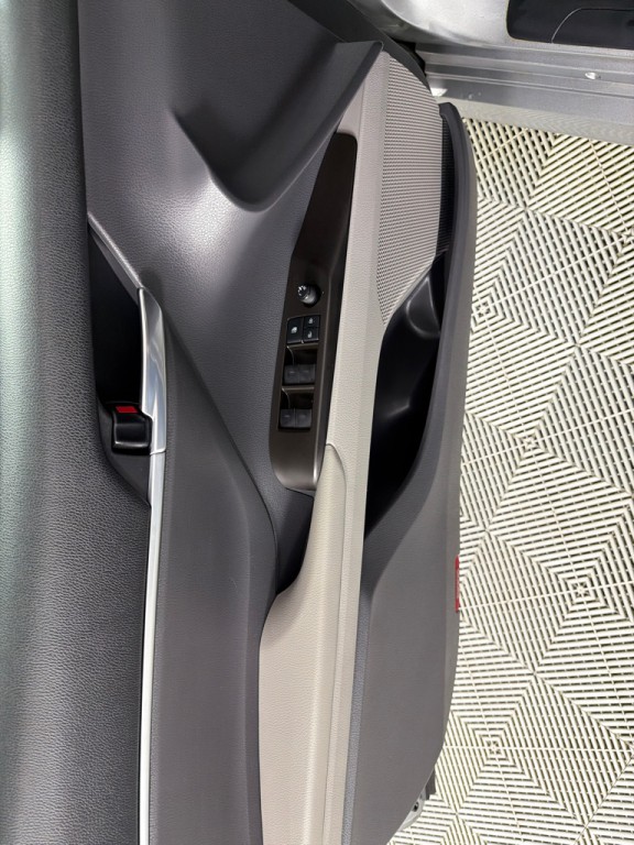 2021 Toyota Camry Image 12