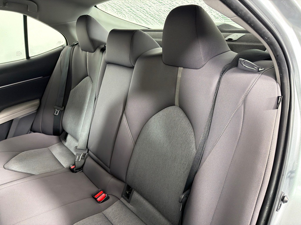 2021 Toyota Camry Image 21