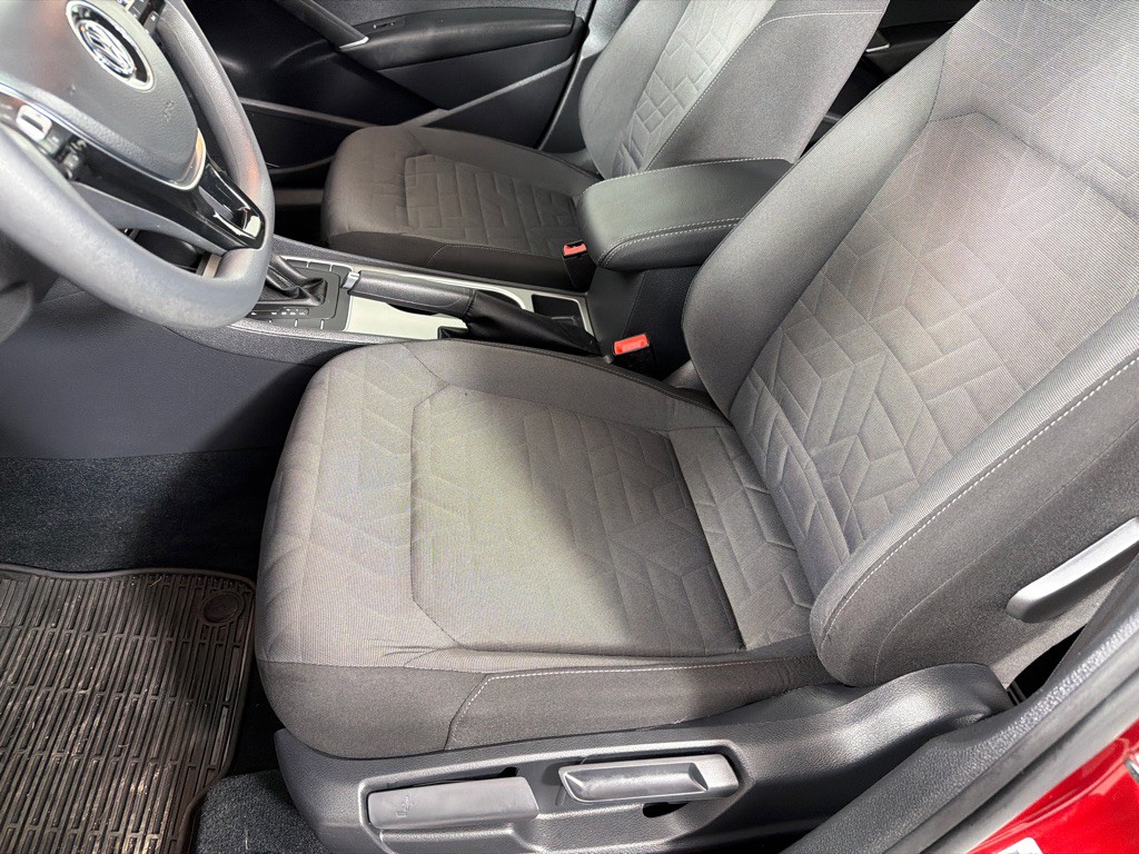 2020 Volkswagen Passat Image 12