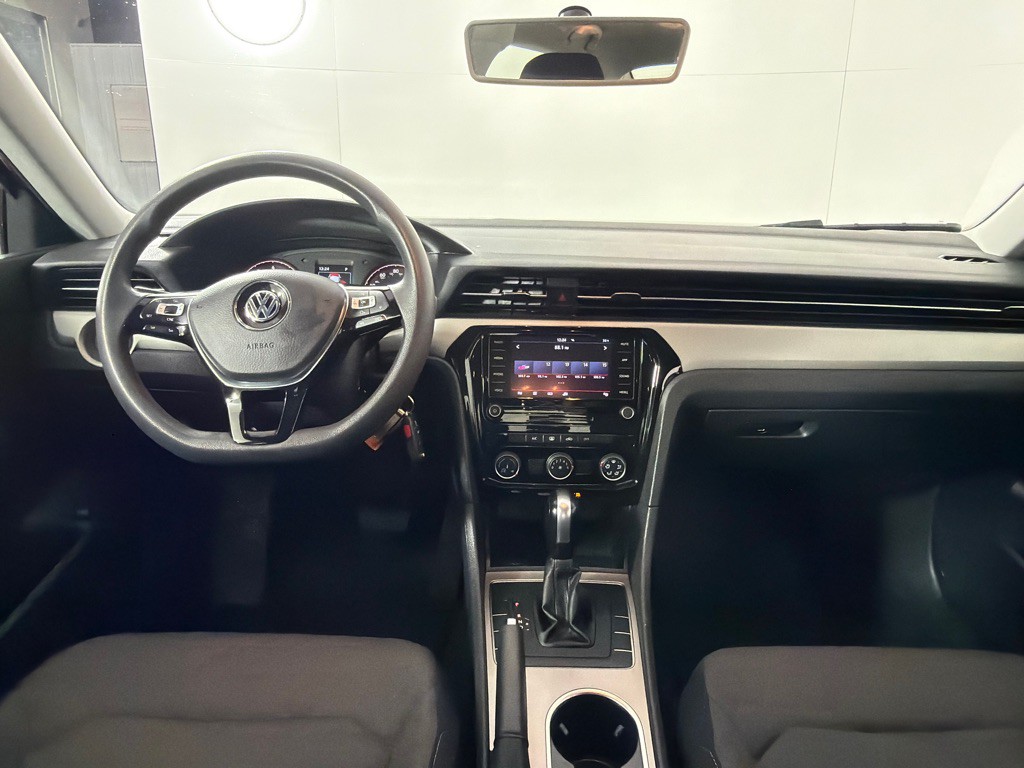 2020 Volkswagen Passat Image 25