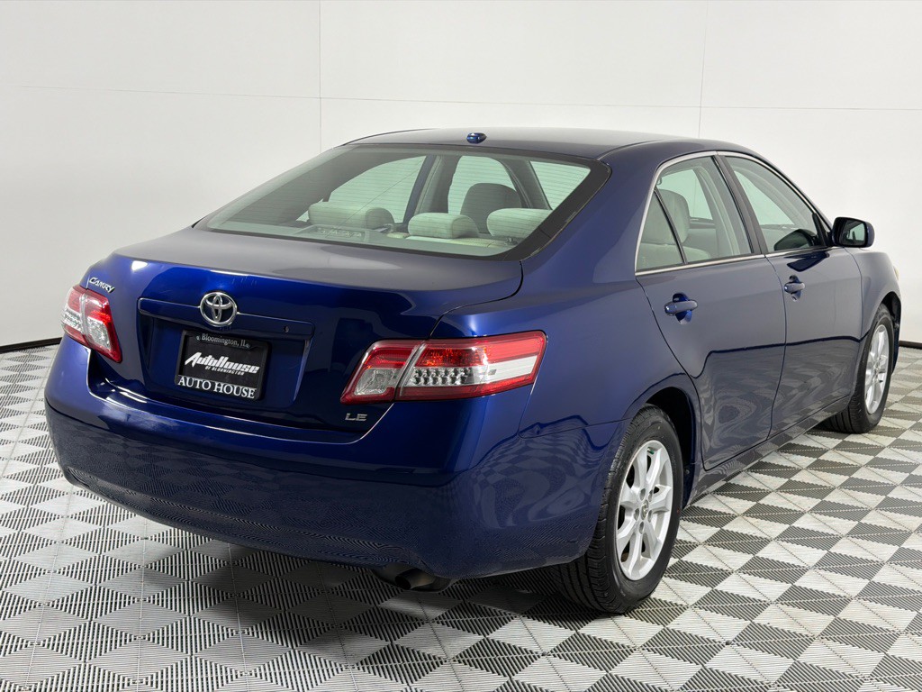2010 Toyota Camry Image 5
