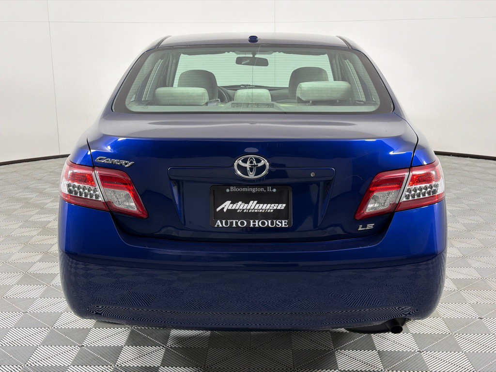 2010 Toyota Camry Image 6