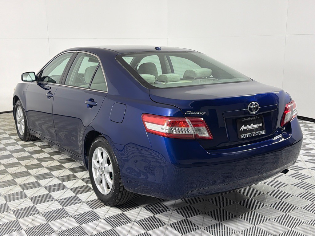 2010 Toyota Camry Image 7