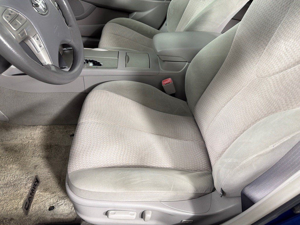 2010 Toyota Camry Image 12