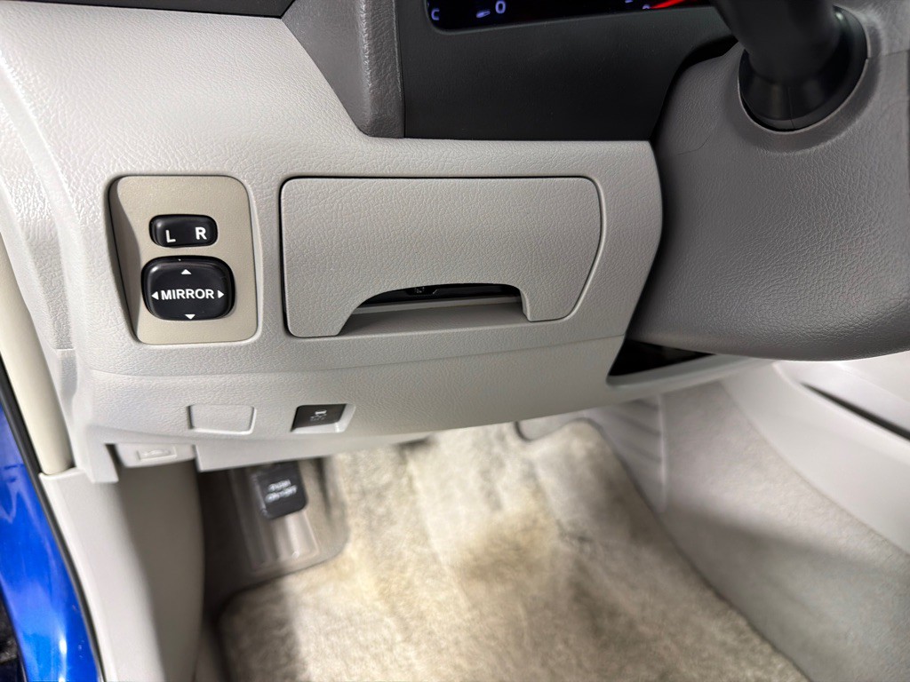 2010 Toyota Camry Image 14