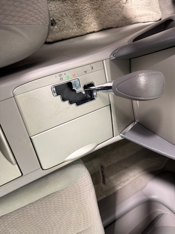 2010 Toyota Camry Image 17