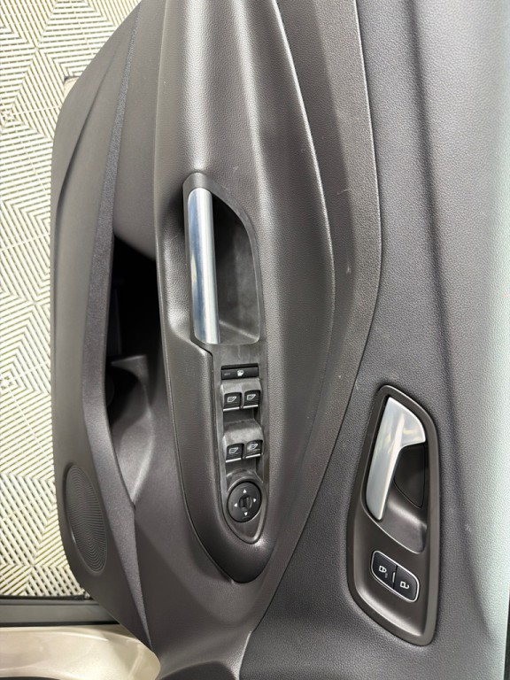 2017 Ford Escape Image 12