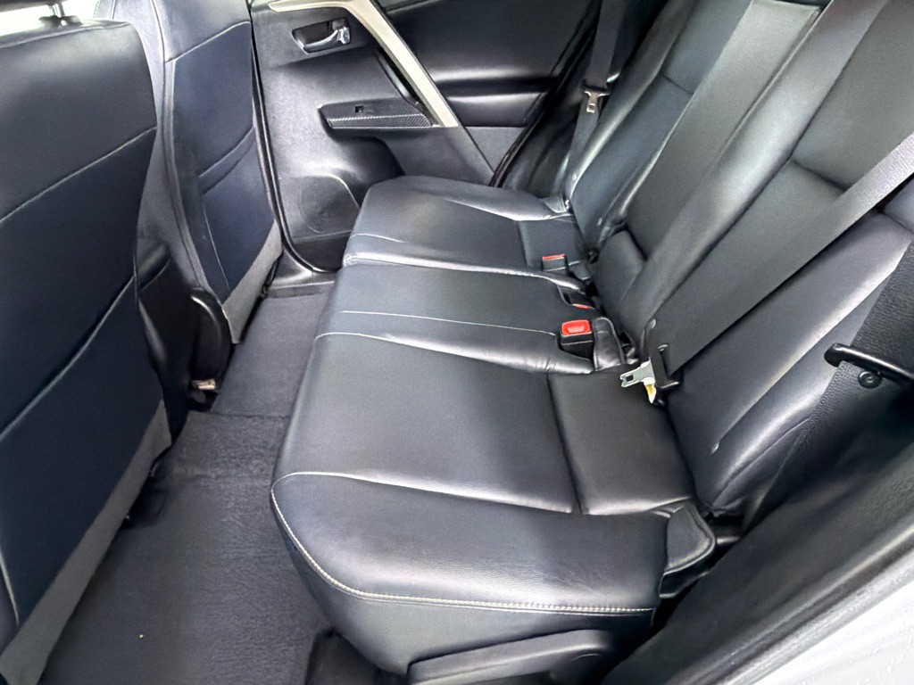 2015 Toyota Rav4 Image 21