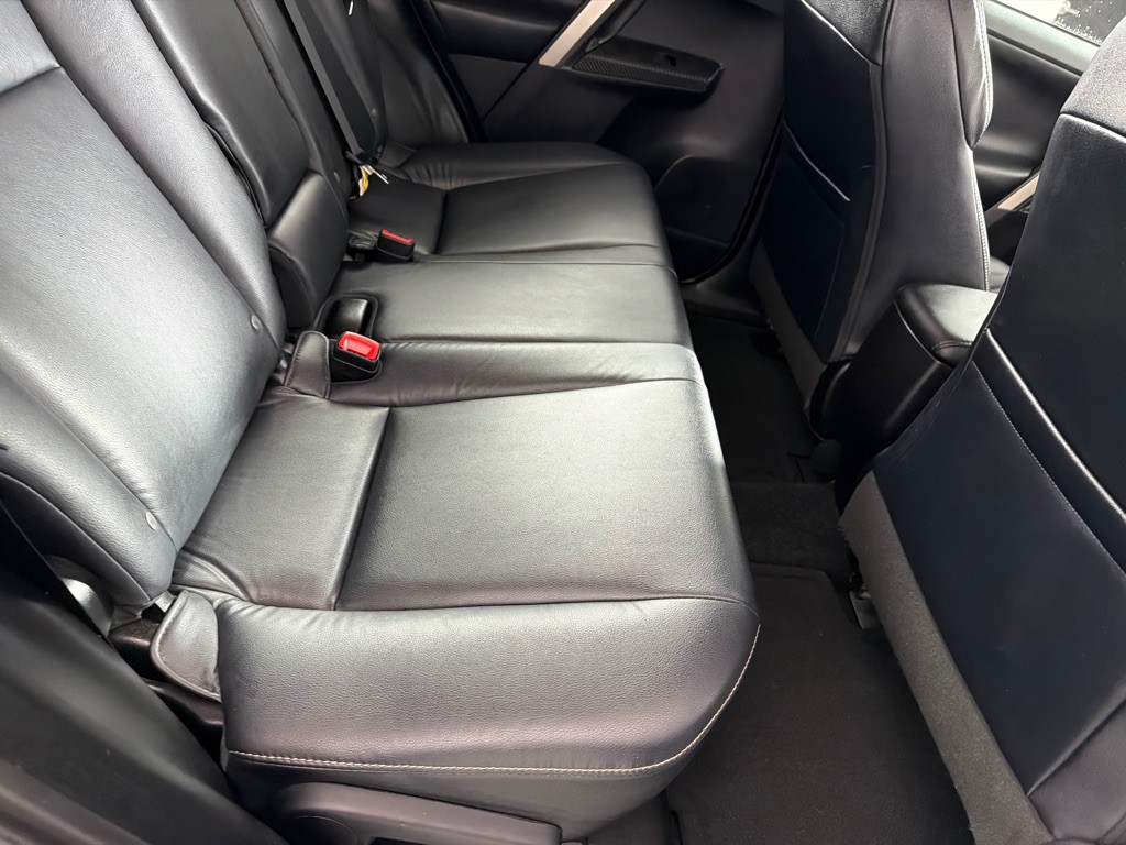 2015 Toyota Rav4 Image 24