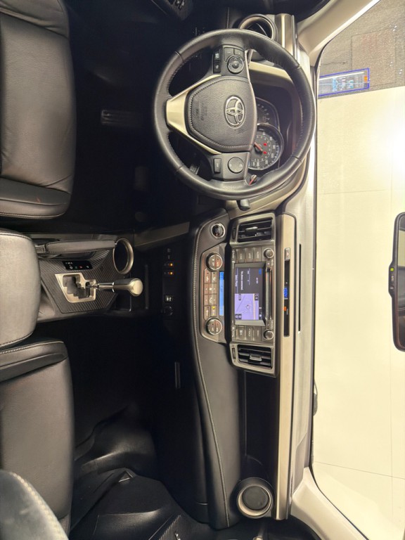 2015 Toyota Rav4 Image 28