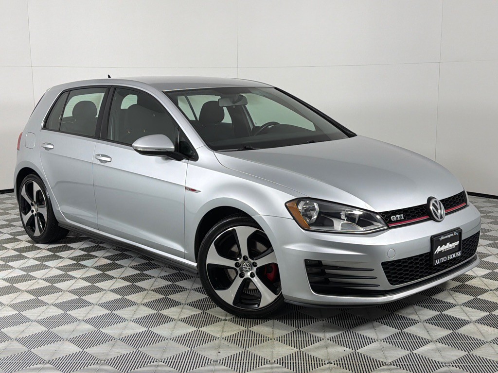 2016 Volkswagen GTI Image 2
