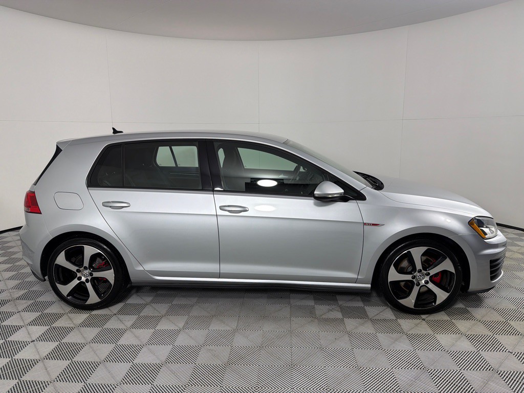 2016 Volkswagen GTI Image 4