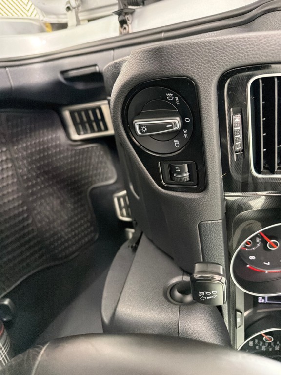 2016 Volkswagen GTI Image 13