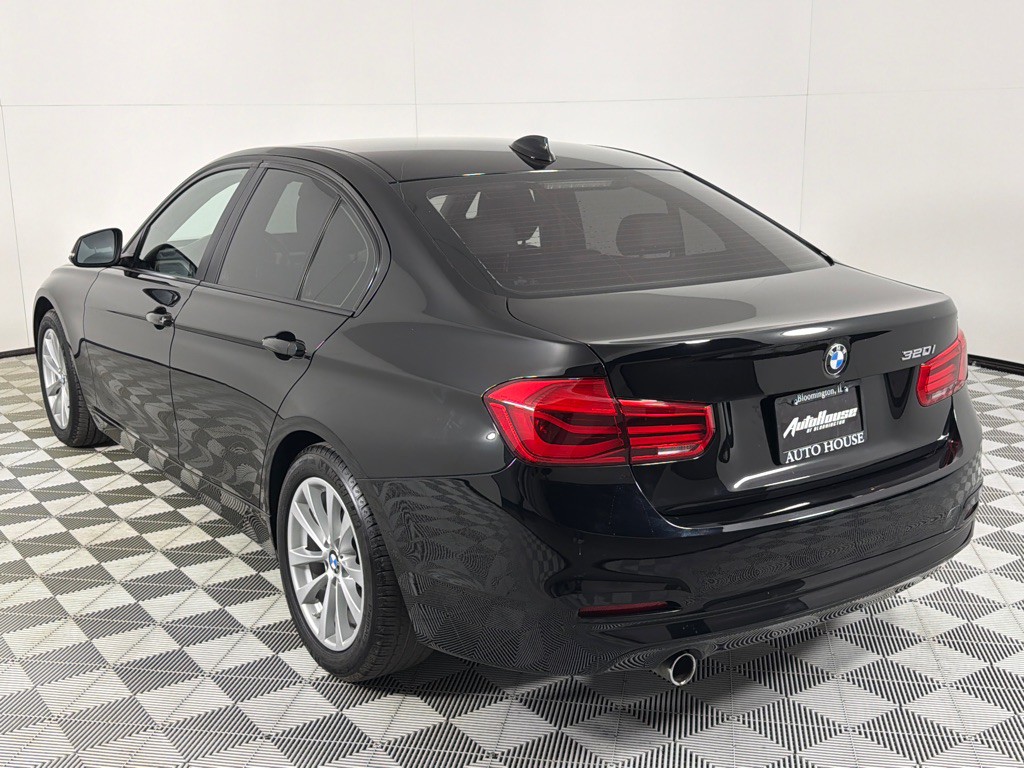 2018 BMW 3 Series Image 7