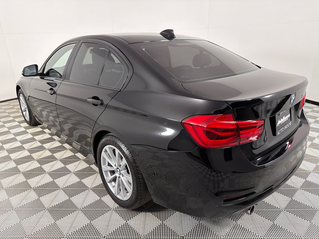 2018 BMW 3 Series Image 8